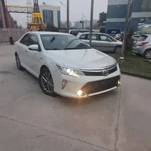 Toyota Camry, 2017