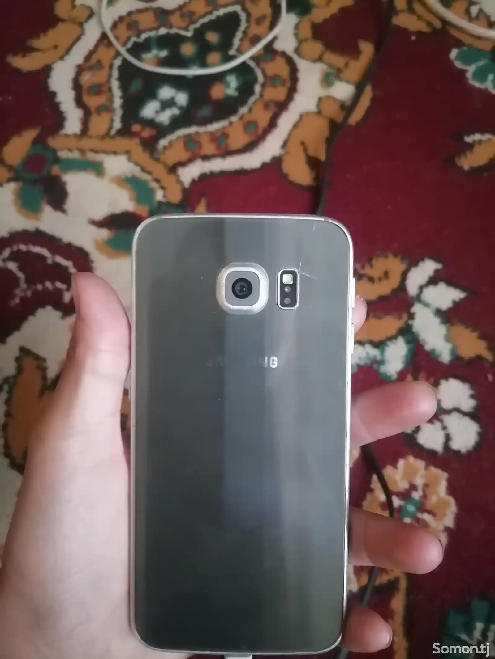 Samsung Galaxy S6 edge-2