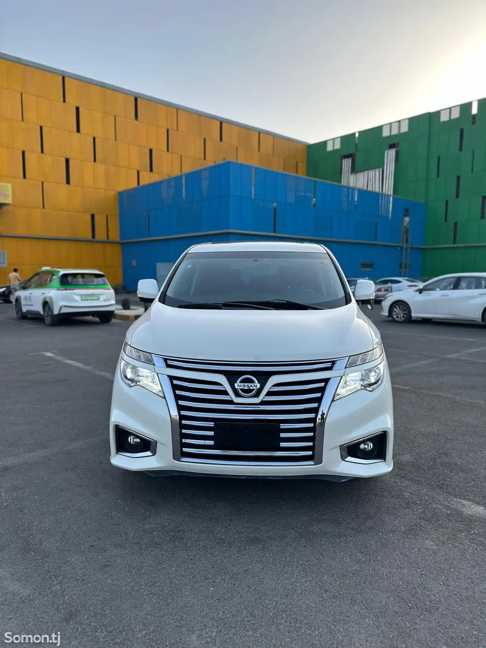 Nissan Elgrand, 2017-1