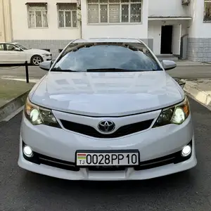 Toyota Camry, 2012