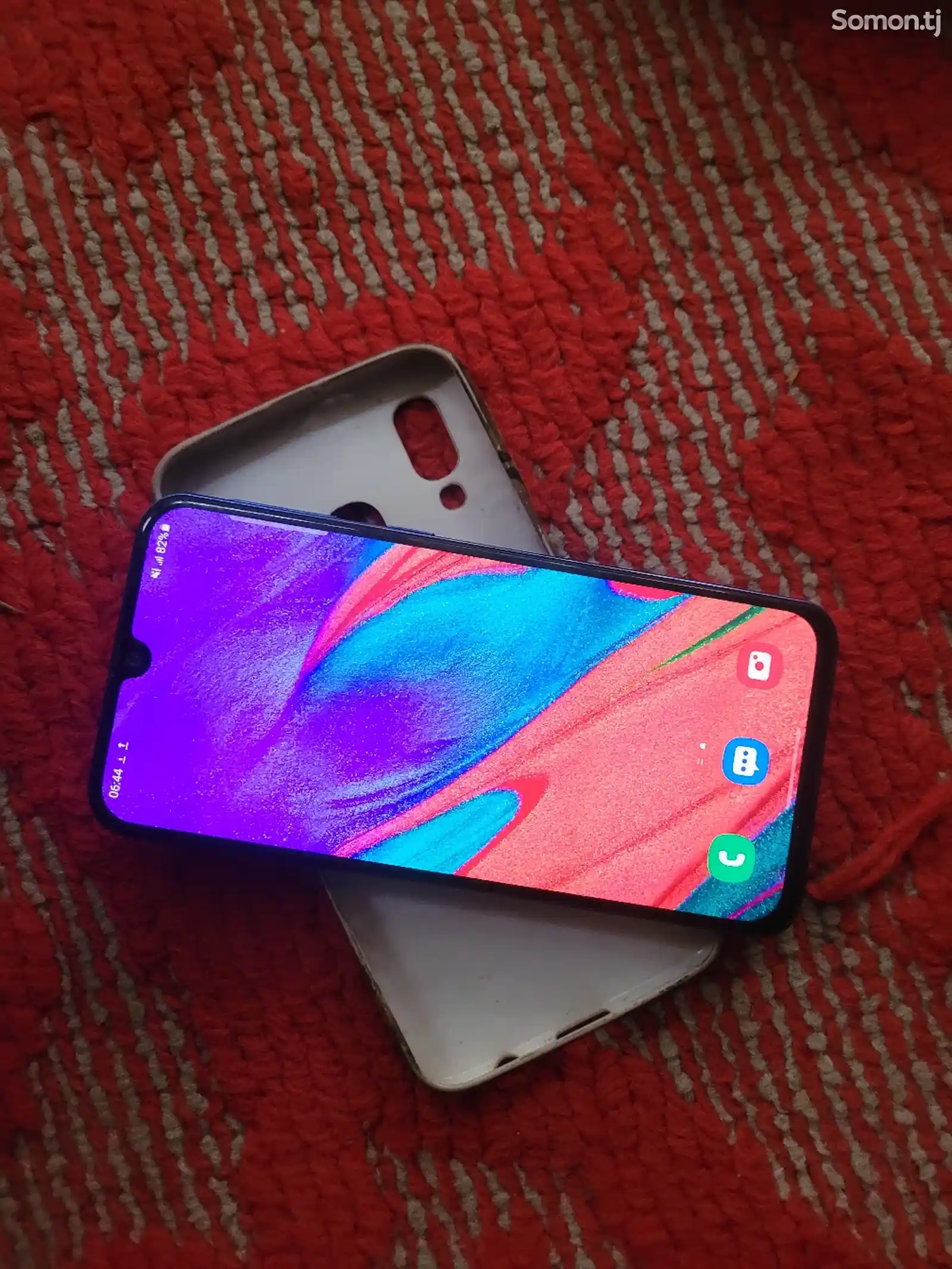 Samsung Galaxy a40-3