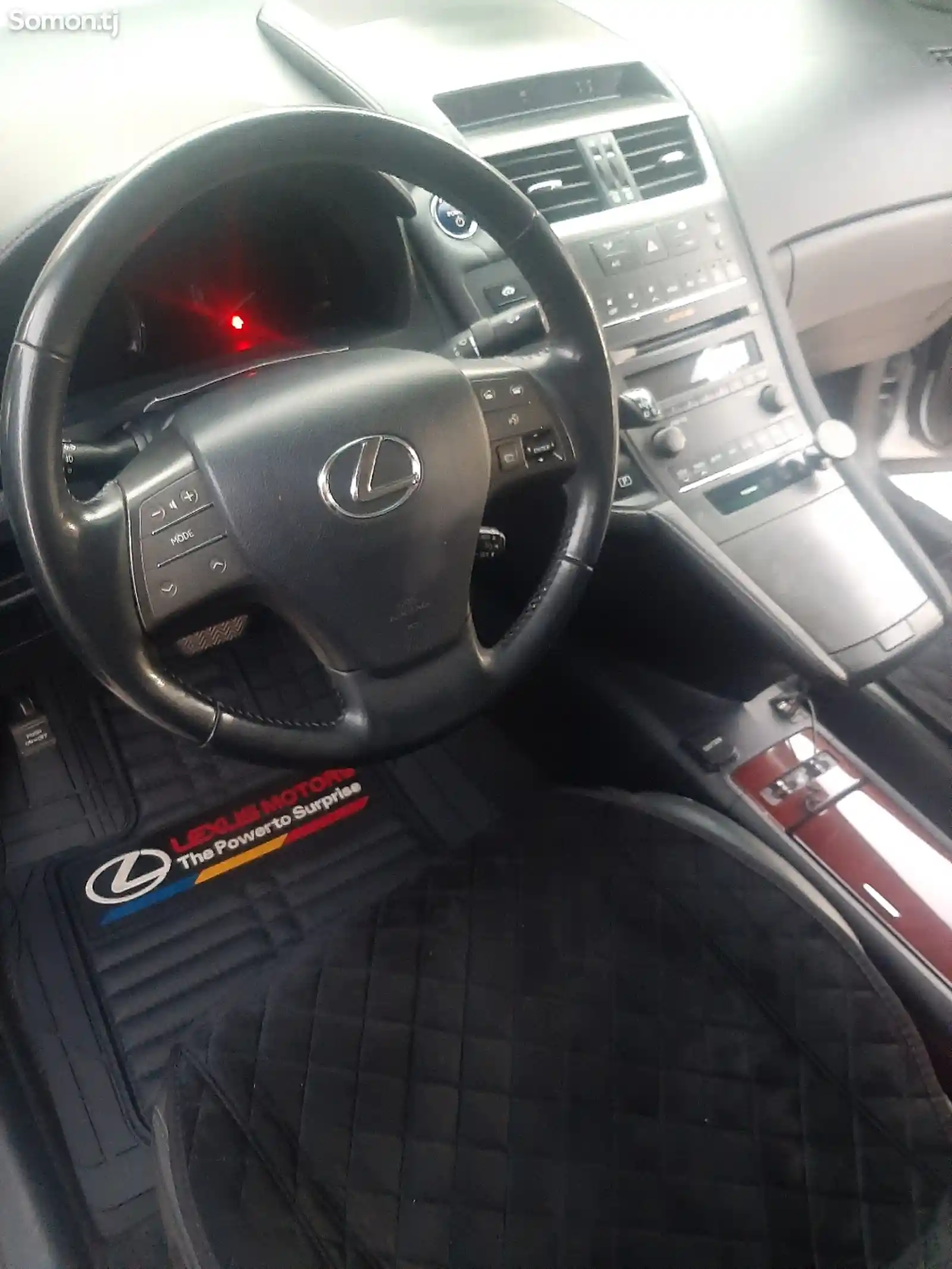 Lexus HS series, 2010-5