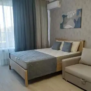 2-комн. квартира, 5 этаж, 75 м², Цум рупаруи парк