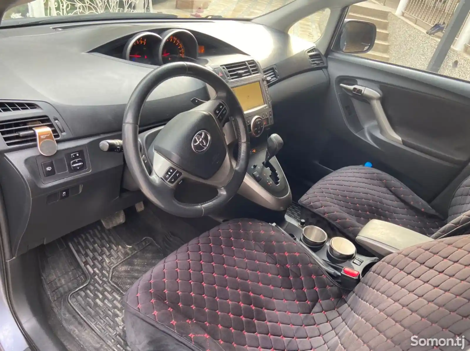 Toyota Verso, 2010-8