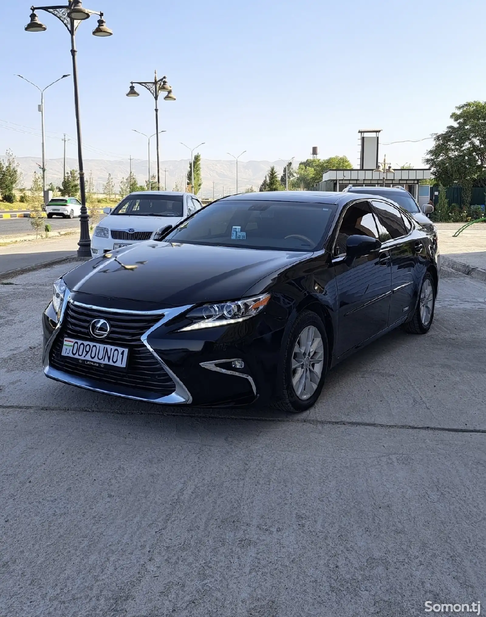 Lexus ES series, 2013-1