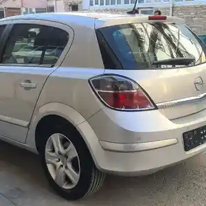 Opel Astra H, 2008