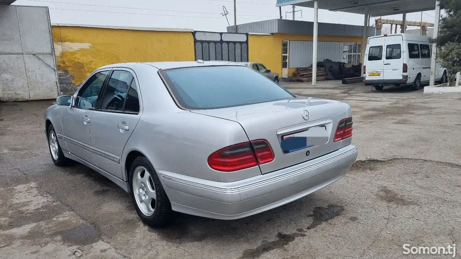 Mercedes-Benz E class, 2002-4