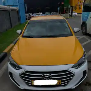 Hyundai Elantra, 2017