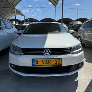 Volkswagen Jetta, 2013