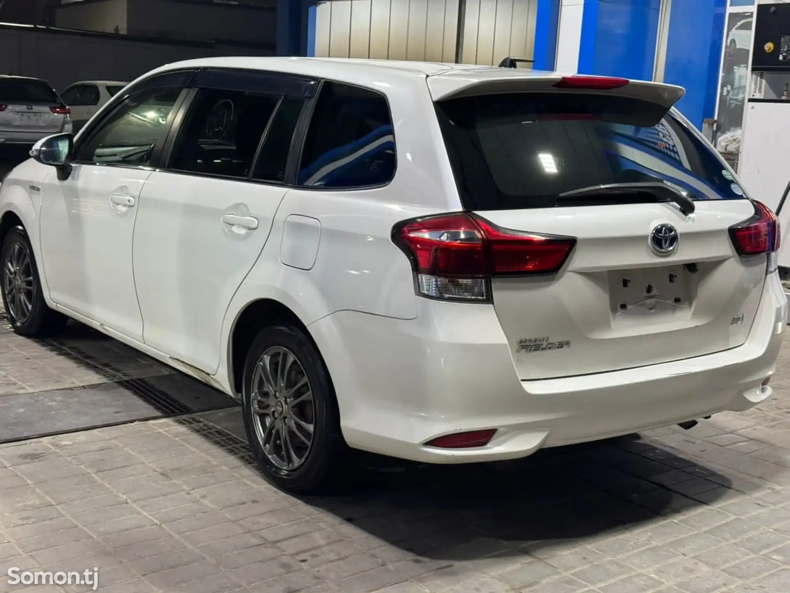 Toyota Fielder, 2015-1