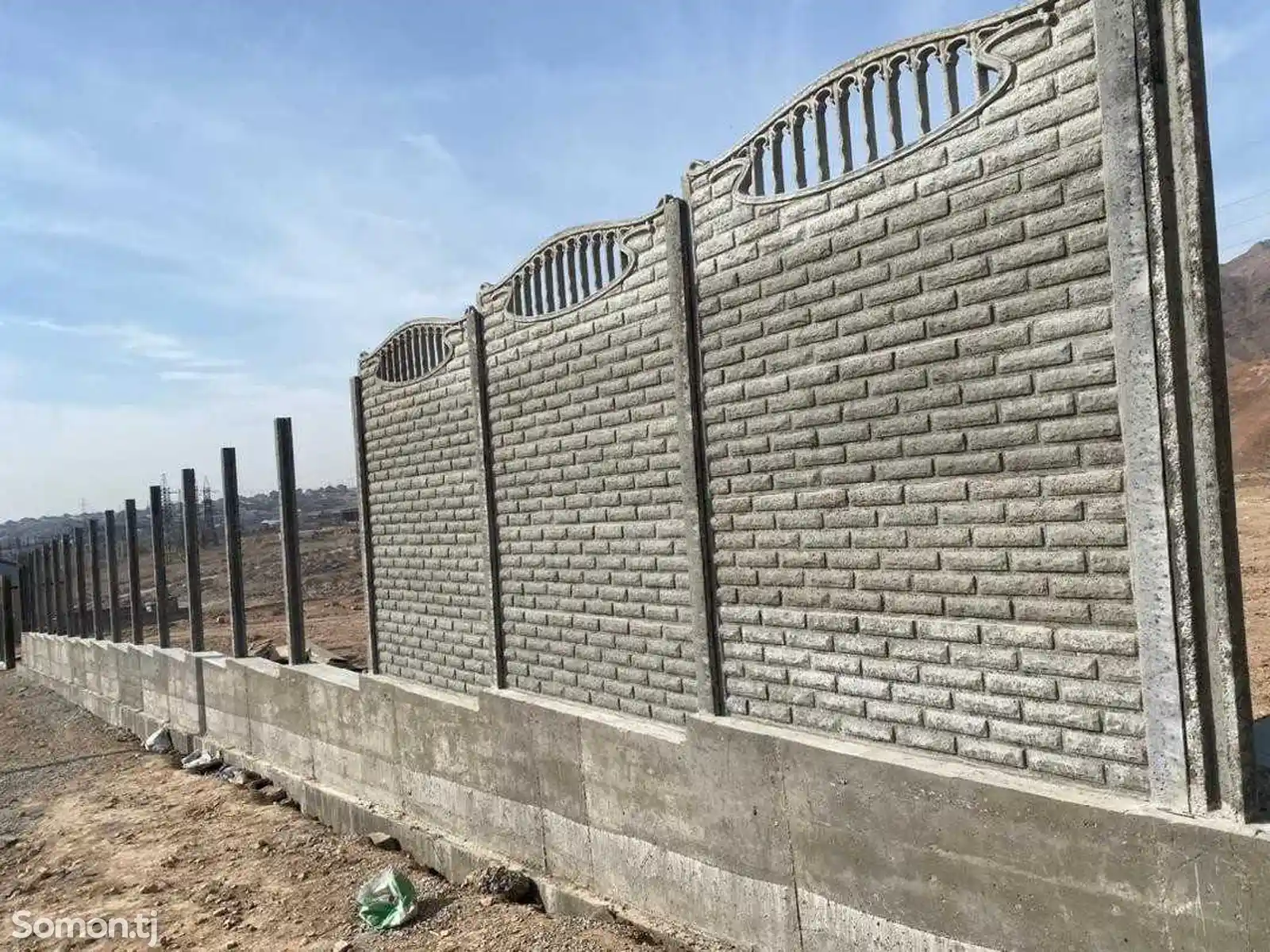 Декоративный забор из бетона-16