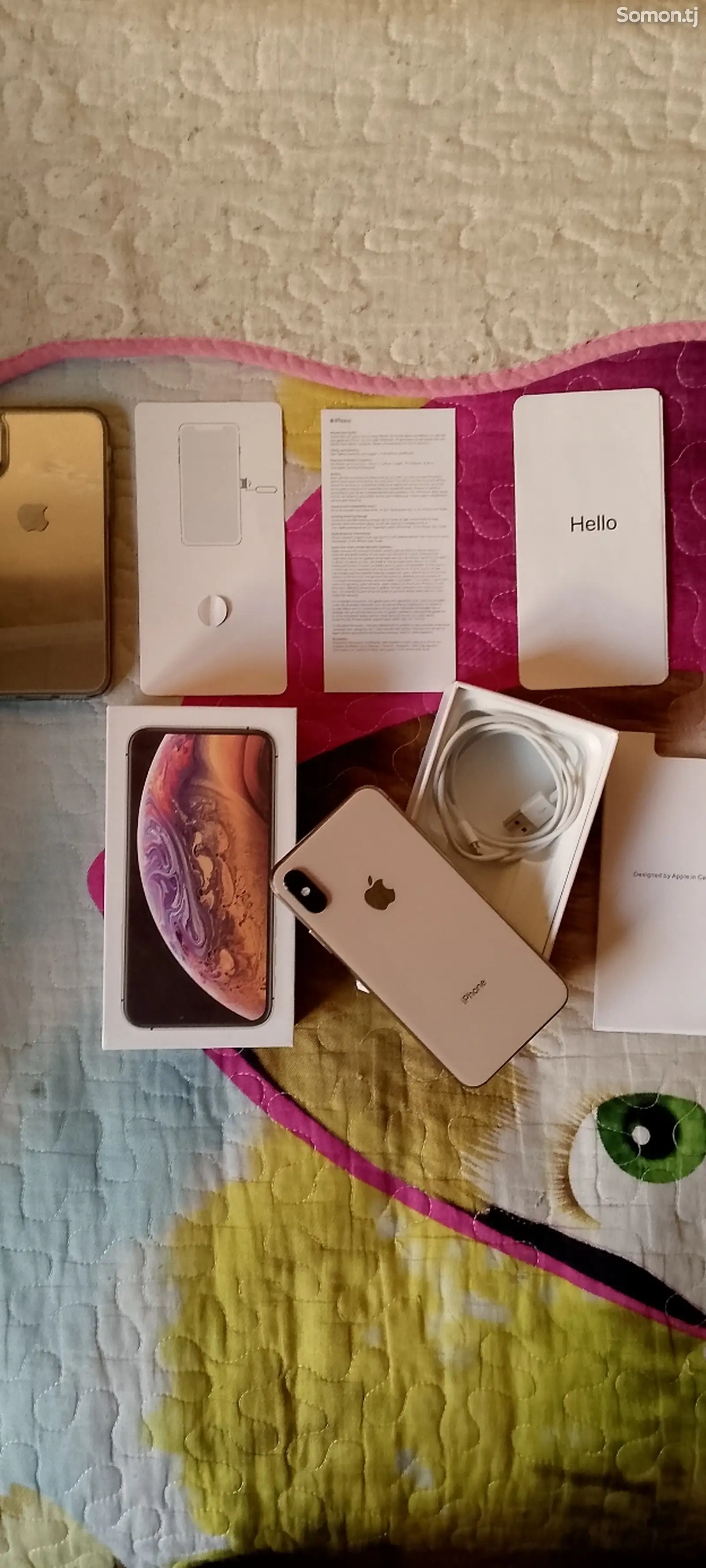 Apple iPhone Xs, 256 gb, Gold-1