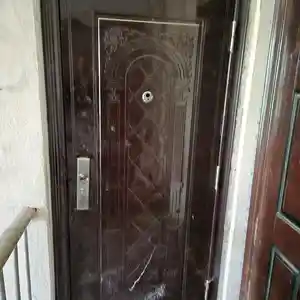 Бронированная дверь