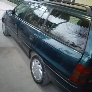 Opel Zafira, 1997