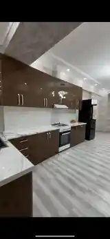 2-комн. квартира, 22 этаж, 80 м², Шохмансур-7