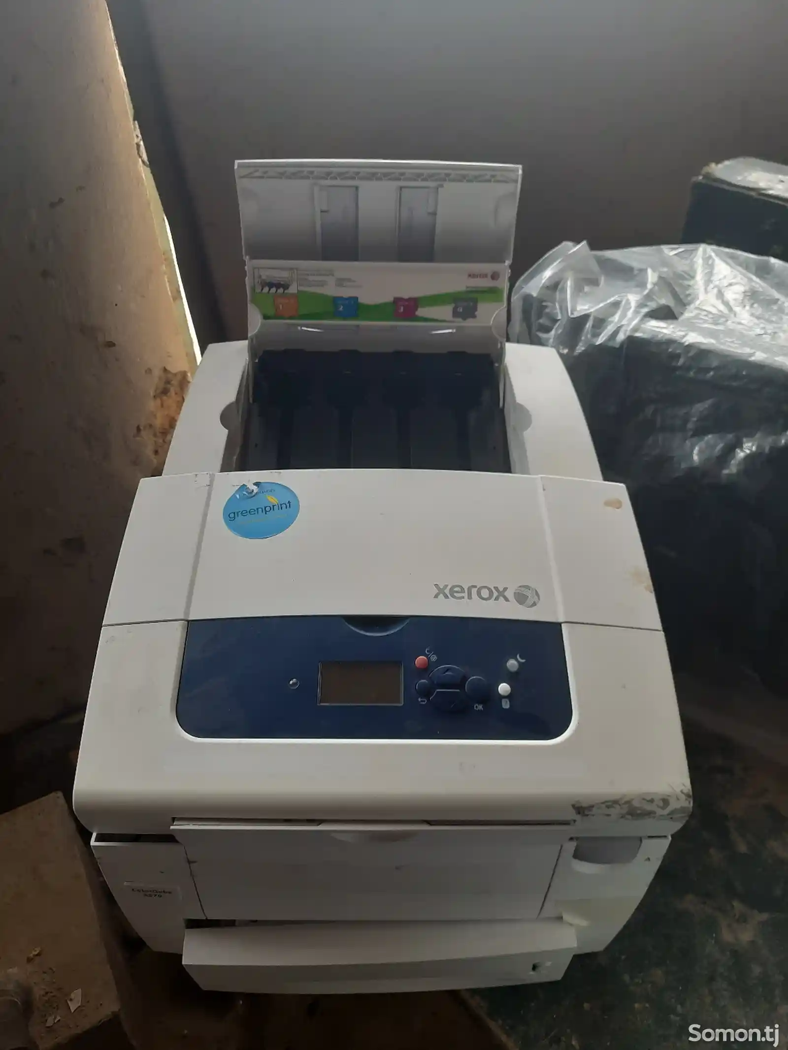 Цветной принтер Xerox-4