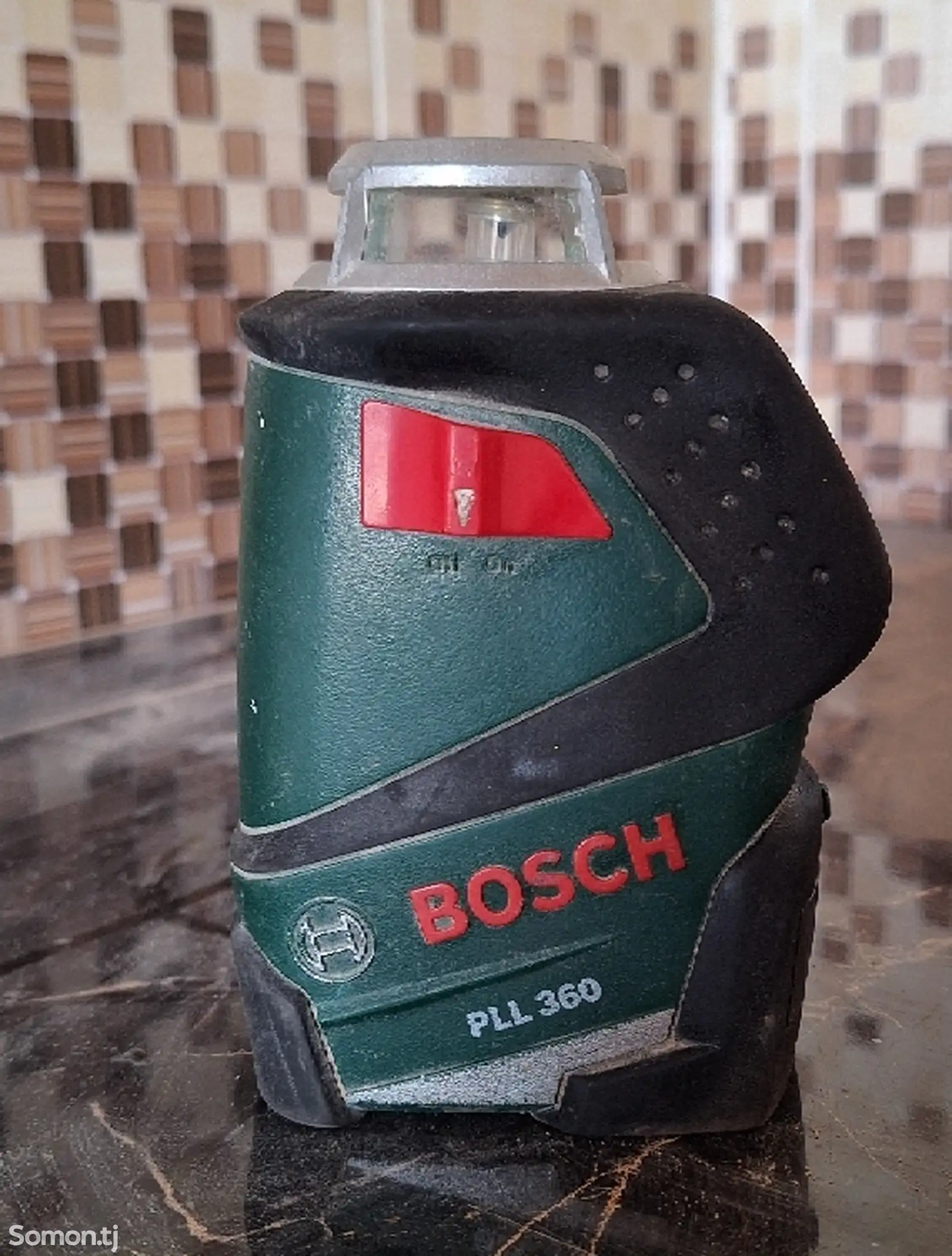 Лазерный уровень bosch-1