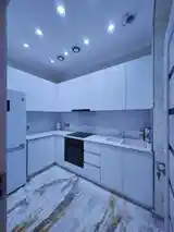 2-комн. квартира, 11 этаж, 71м², 92 мкр, кафе Суман-6