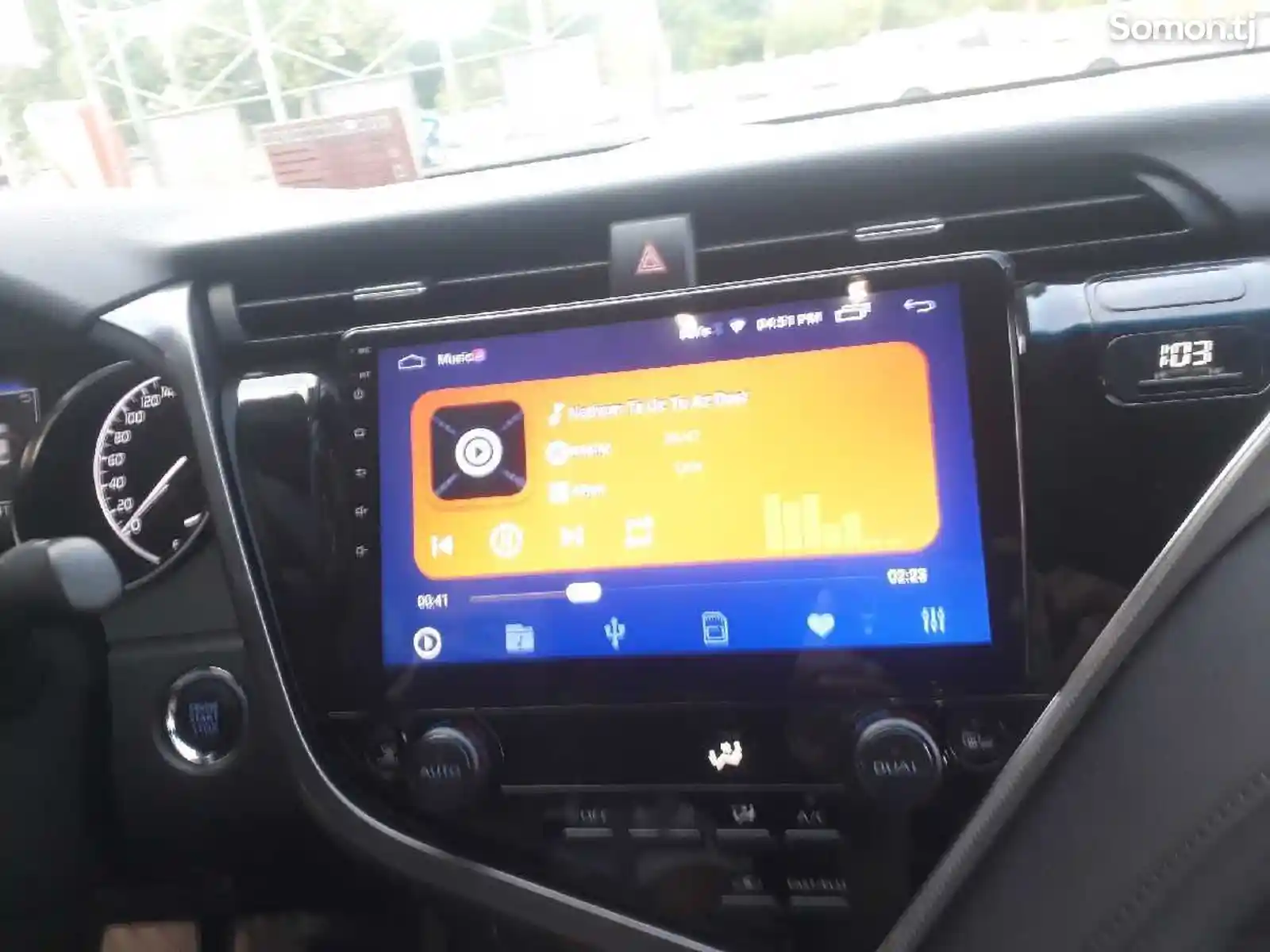 Штатный монитор Android для Toyota Camry-1