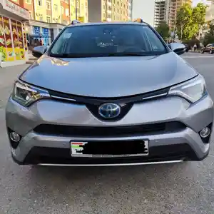 Toyota RAV 4, 2017