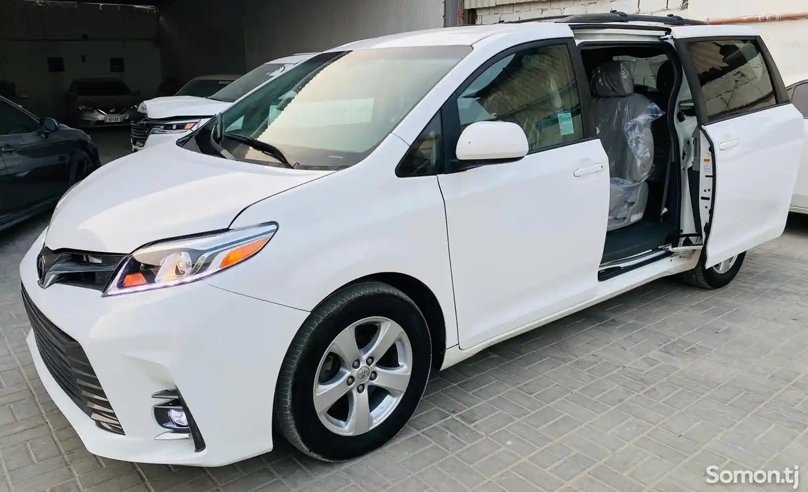 Toyota Sienna, 2015-6