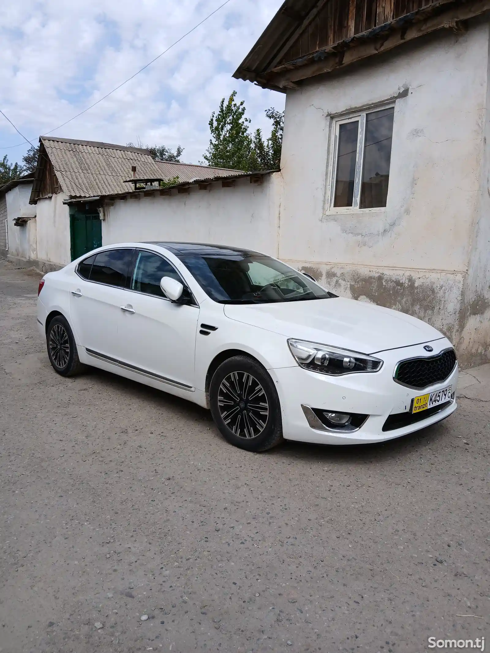 Kia Cadenza, 2015-3