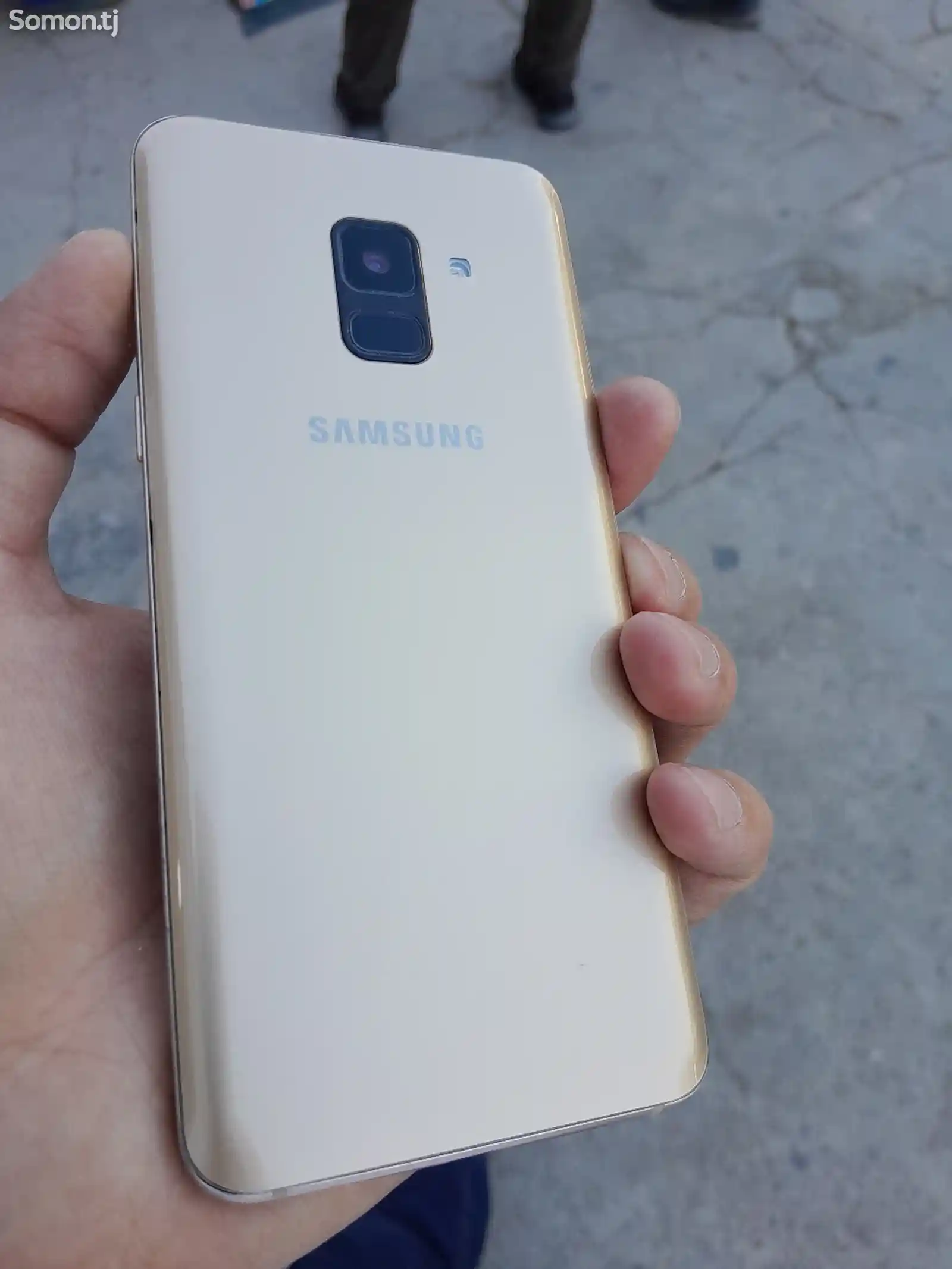 Samsung Galaxy A8 32Gb-1