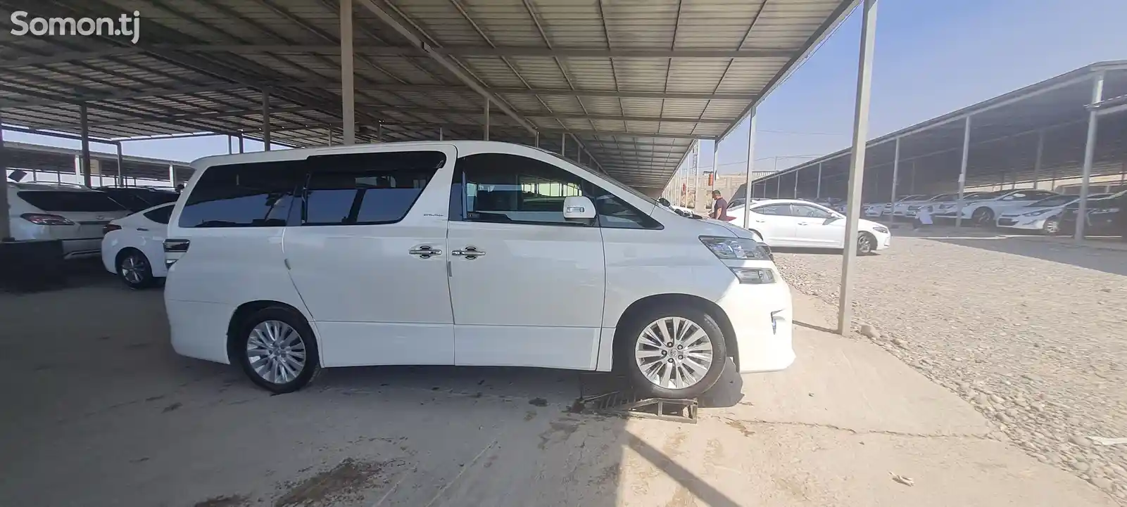 Toyota Vellfire, 2014-11