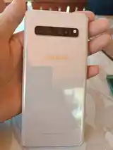 Samsung Galaxy S10+-3