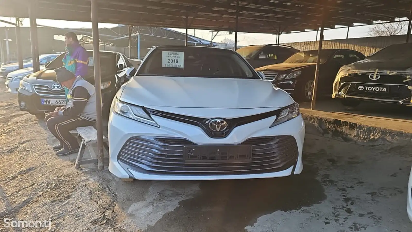 Toyota Camry, 2019-1