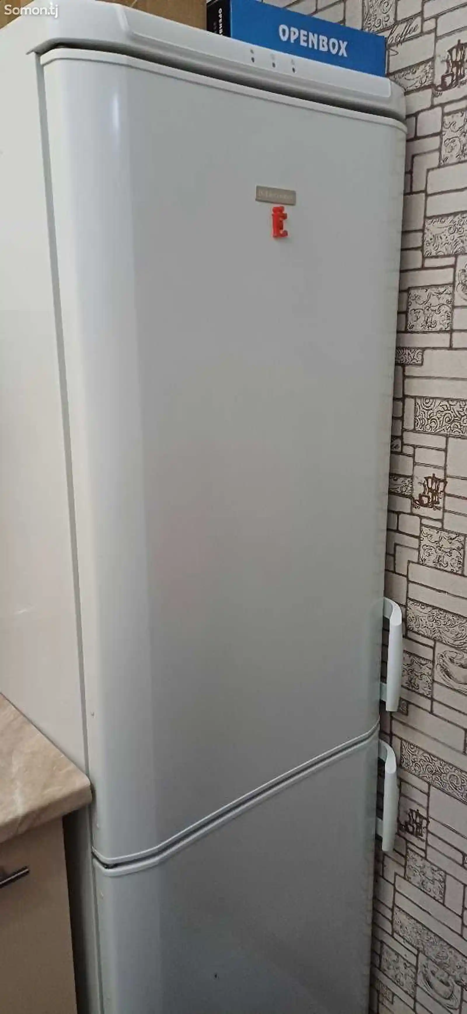 Холодильник Elektrolux-1