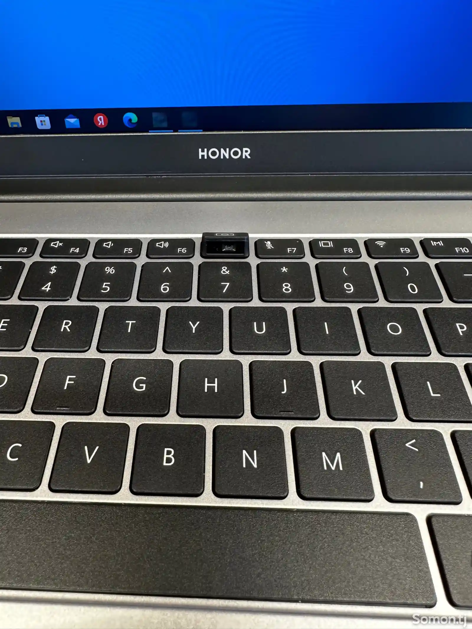 Ноутбук Honor R5-5