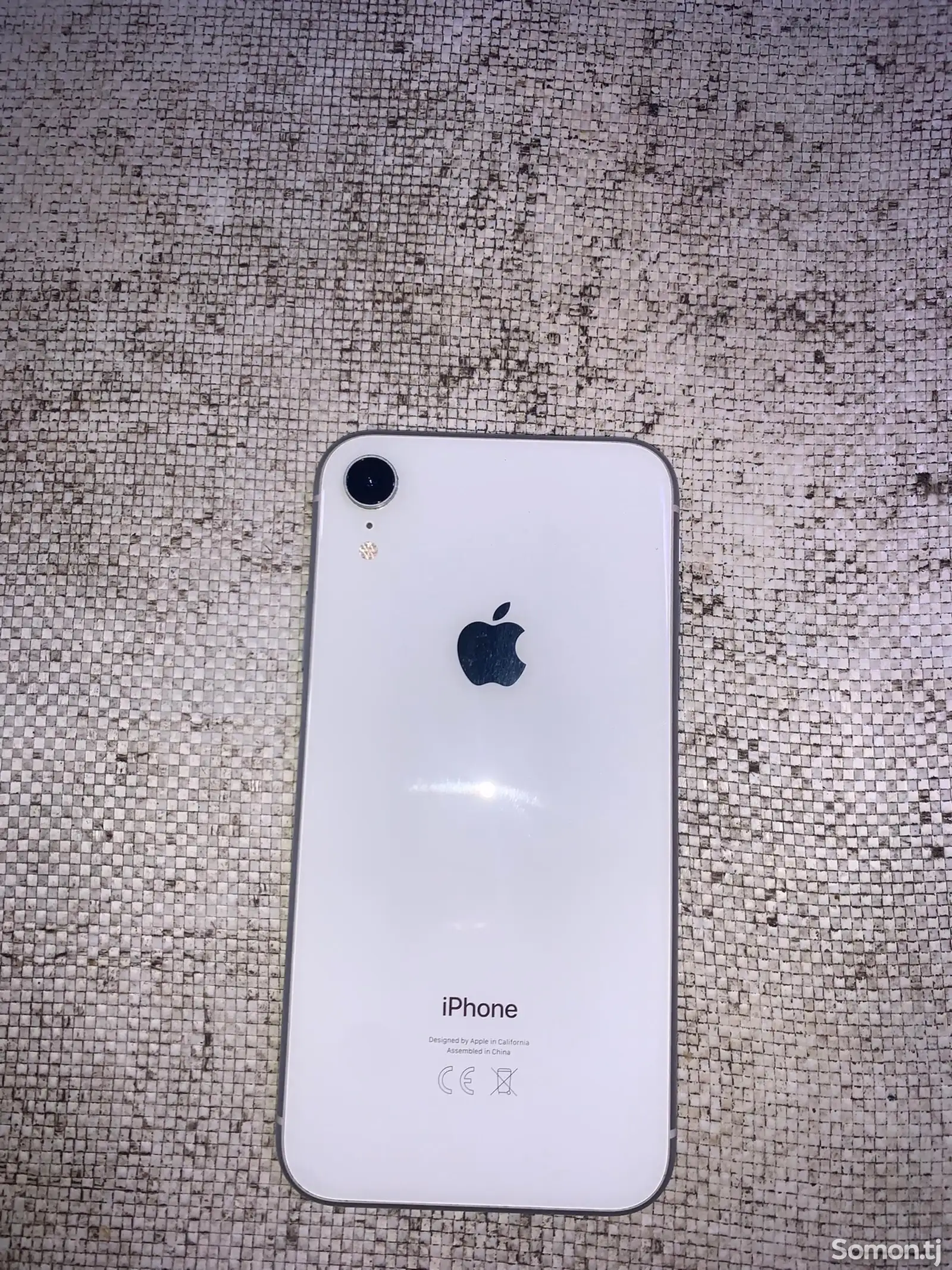 Apple iPhone Xr, 64 gb, White-1