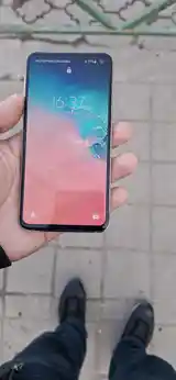 Samsung Galaxy S10e-2