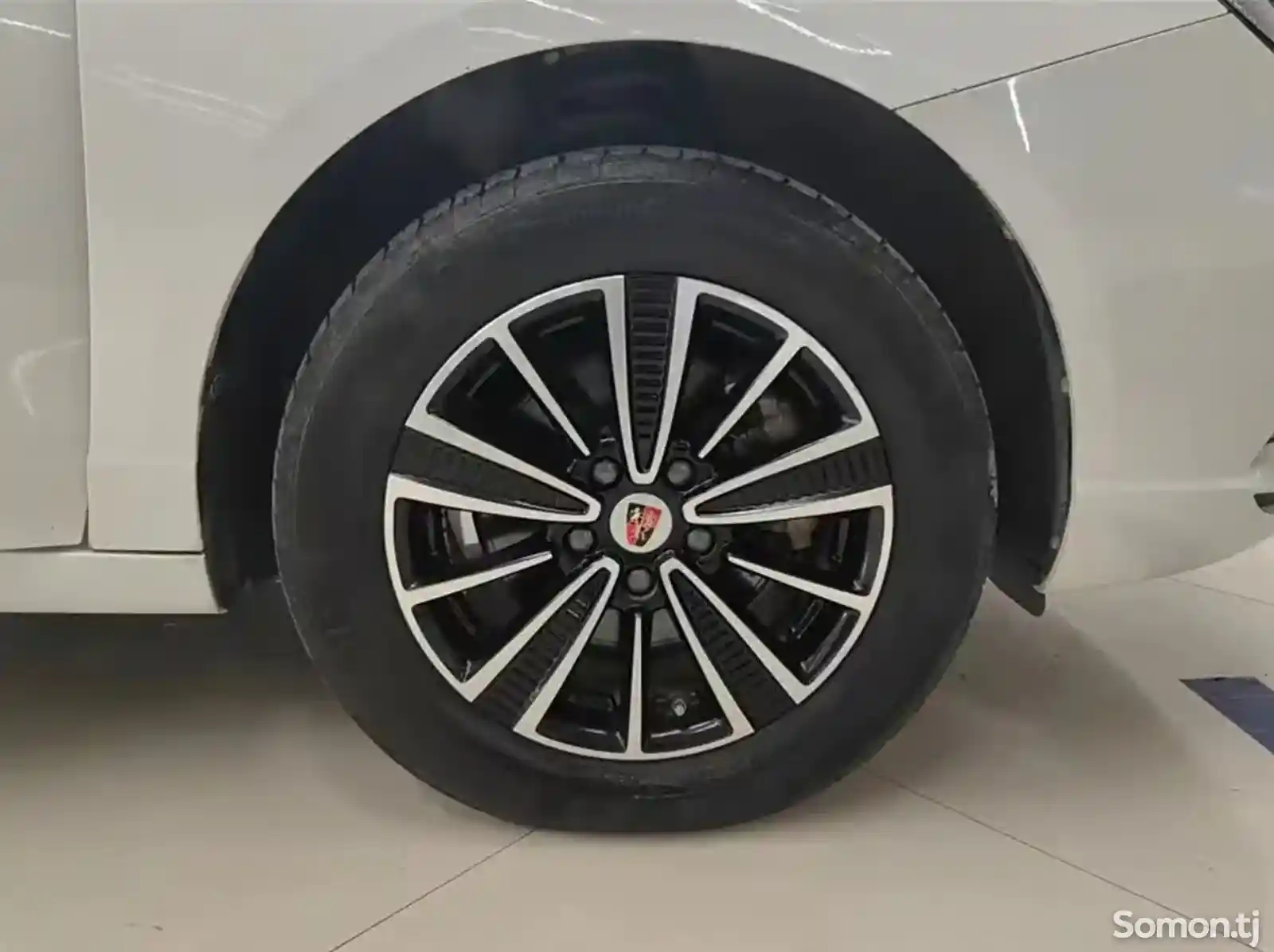 Roewe i5, 2019-8