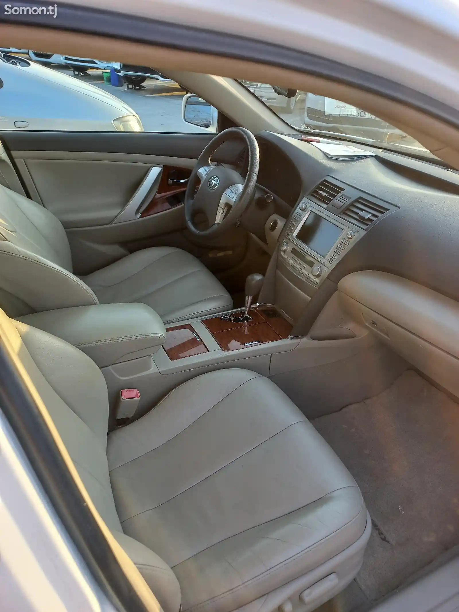 Toyota Camry, 2010-4