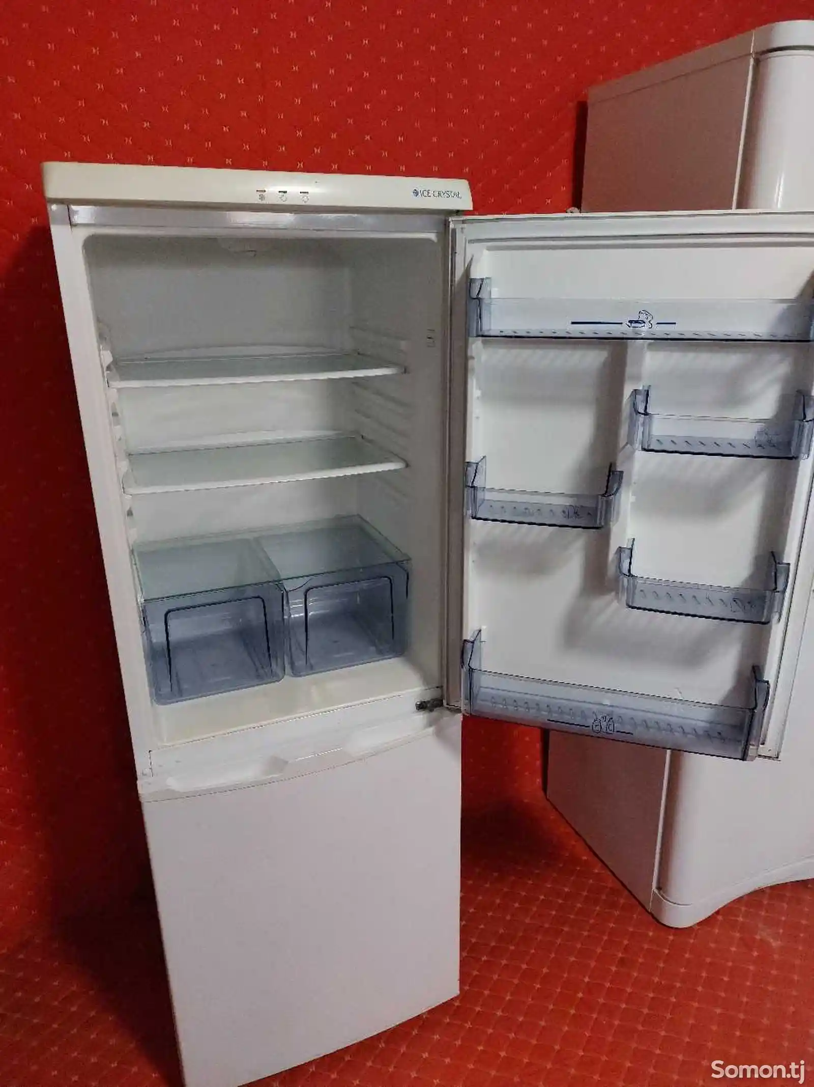 Холодильник Vestel-3
