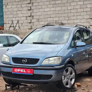 Opel Zafira, 2001