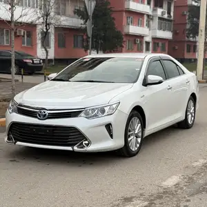 Toyota Camry, 2016