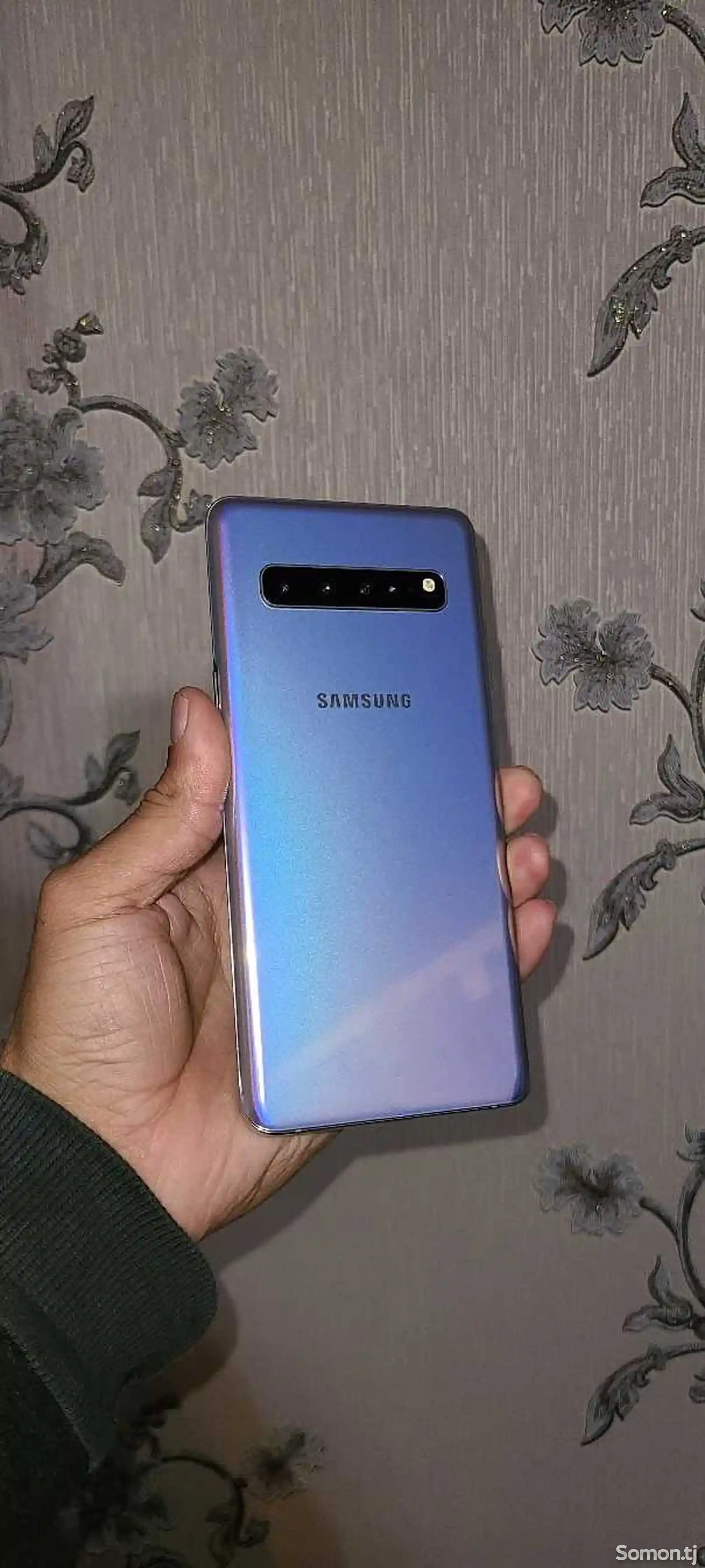 Samsung Galaxy S10+ 5G-1