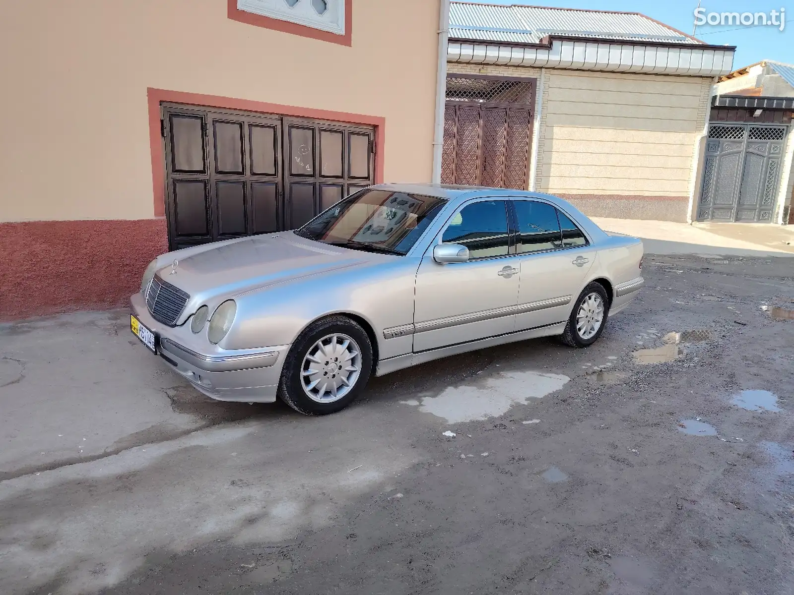 Mercedes-Benz E class, 2000-1