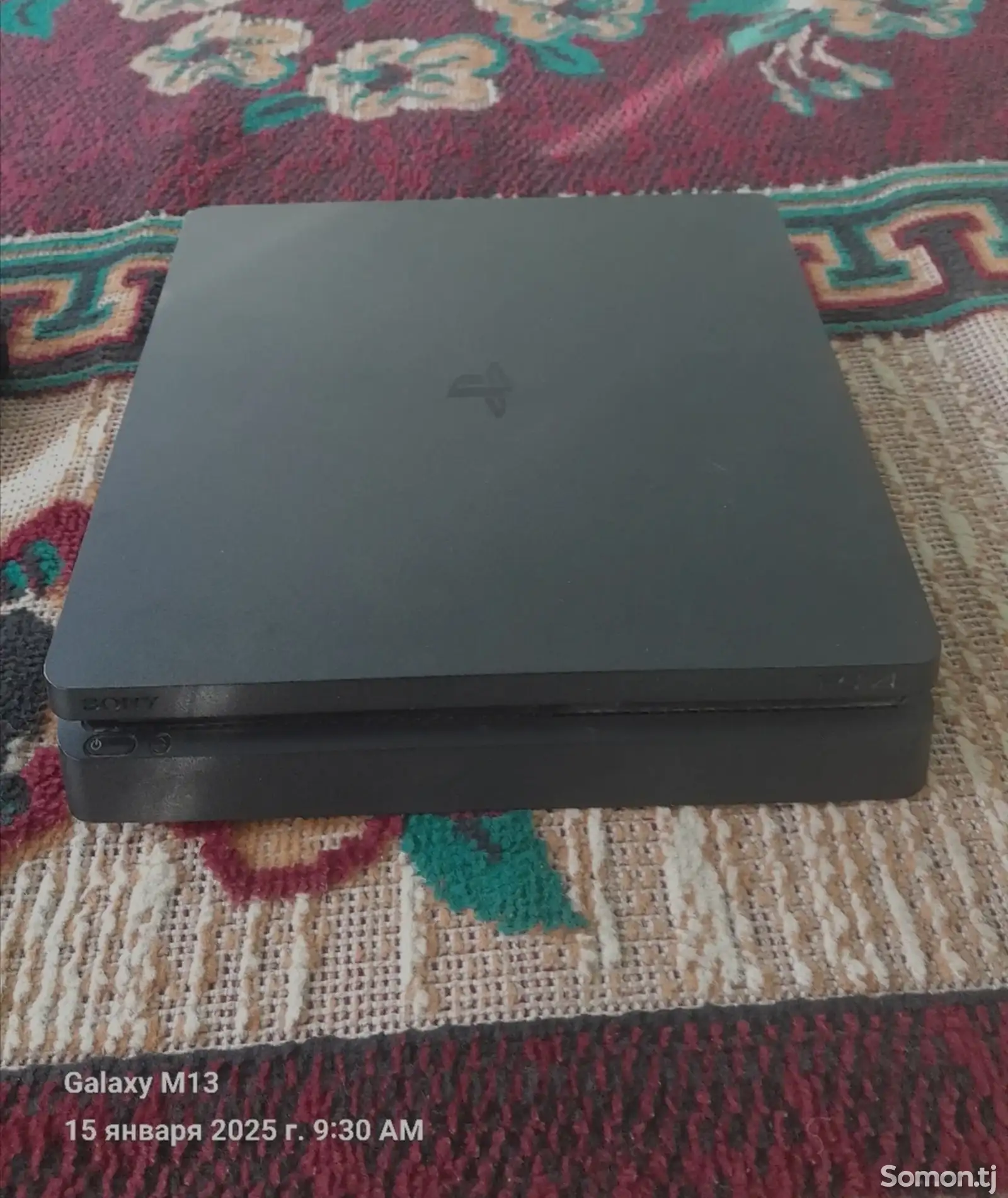 Игровая приставка Sony PlayStation 4 Slim-1