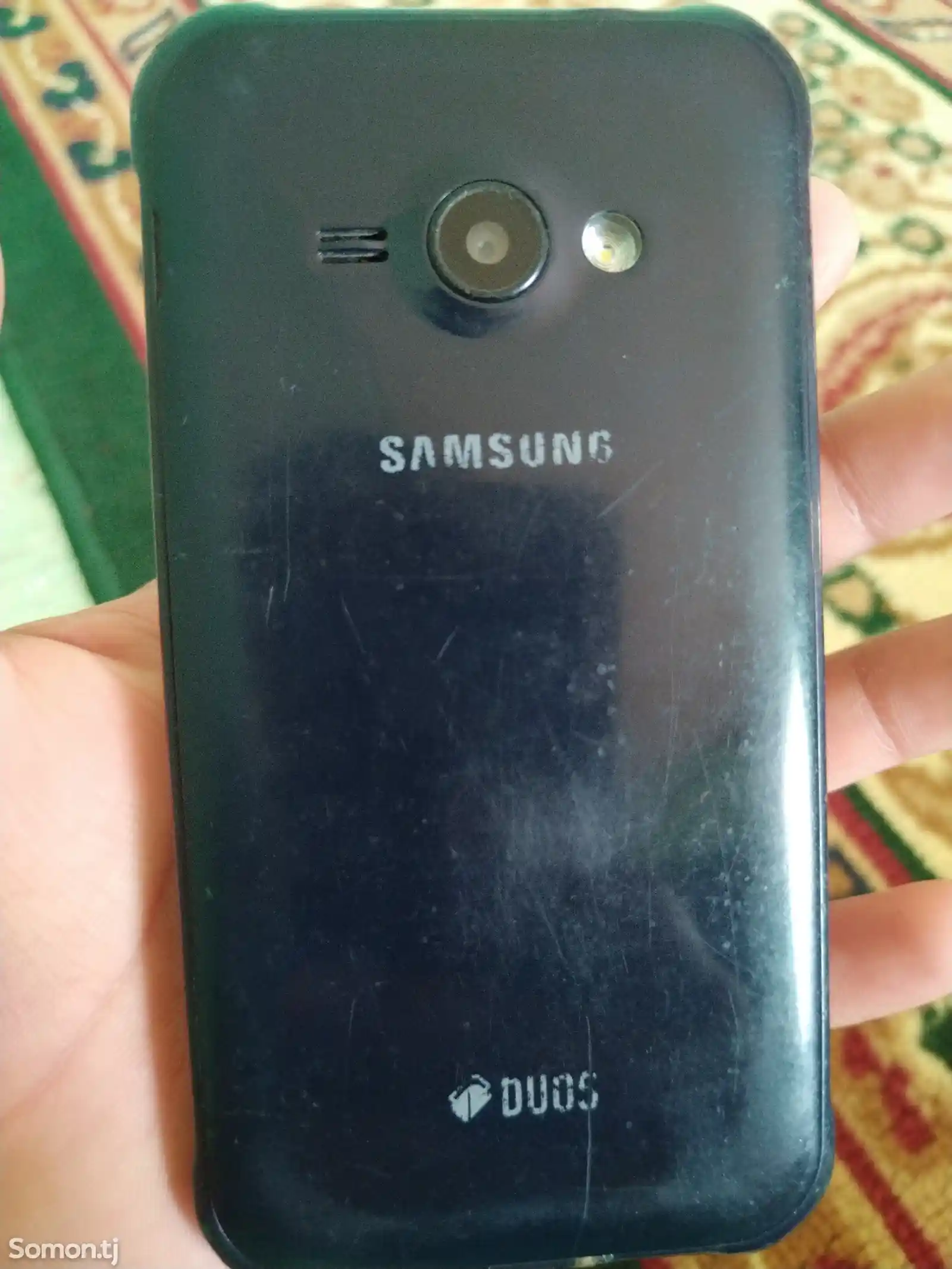 Samsung Galaxy J1 Ace-3