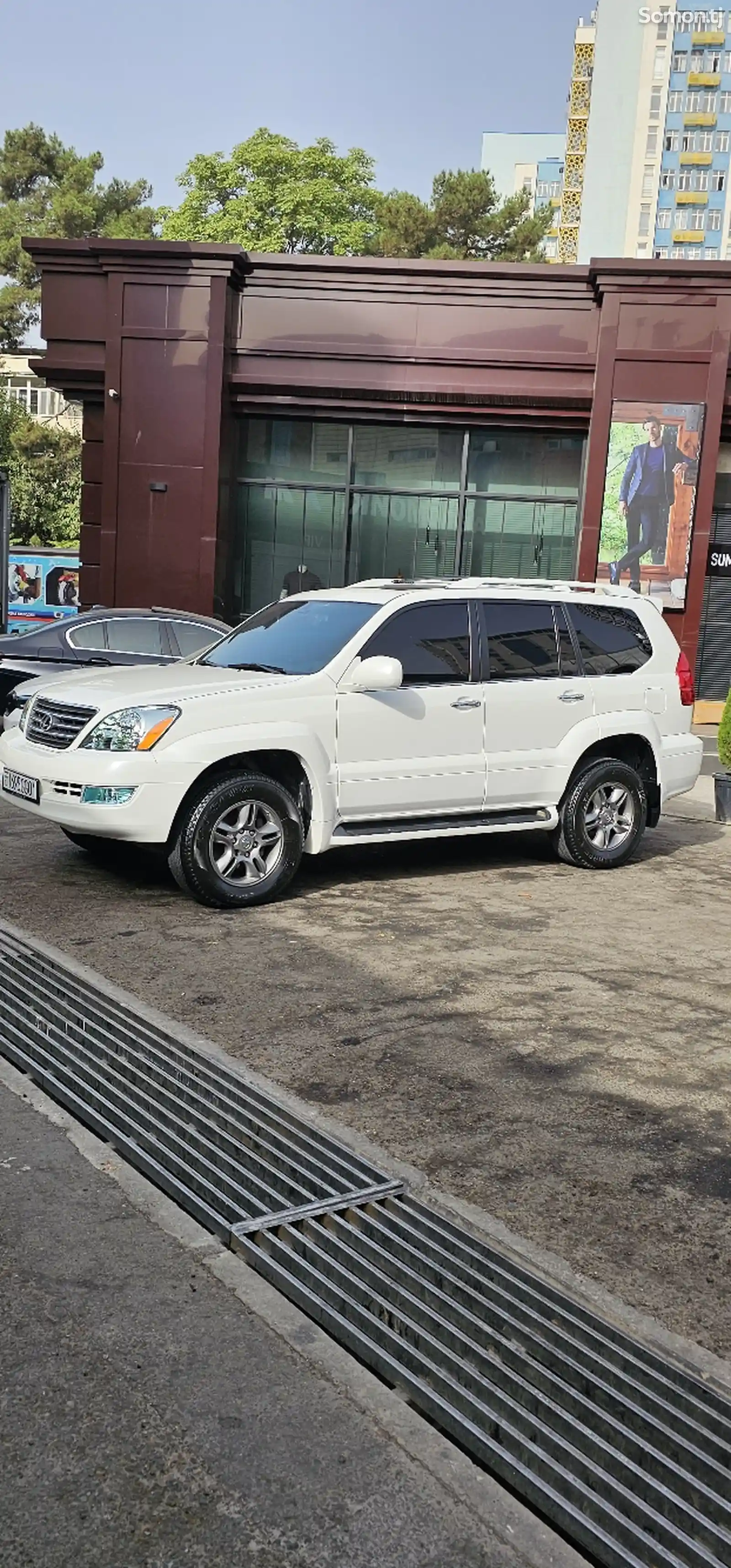 Lexus GX series, 2004-6