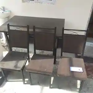 Cтол со стульями