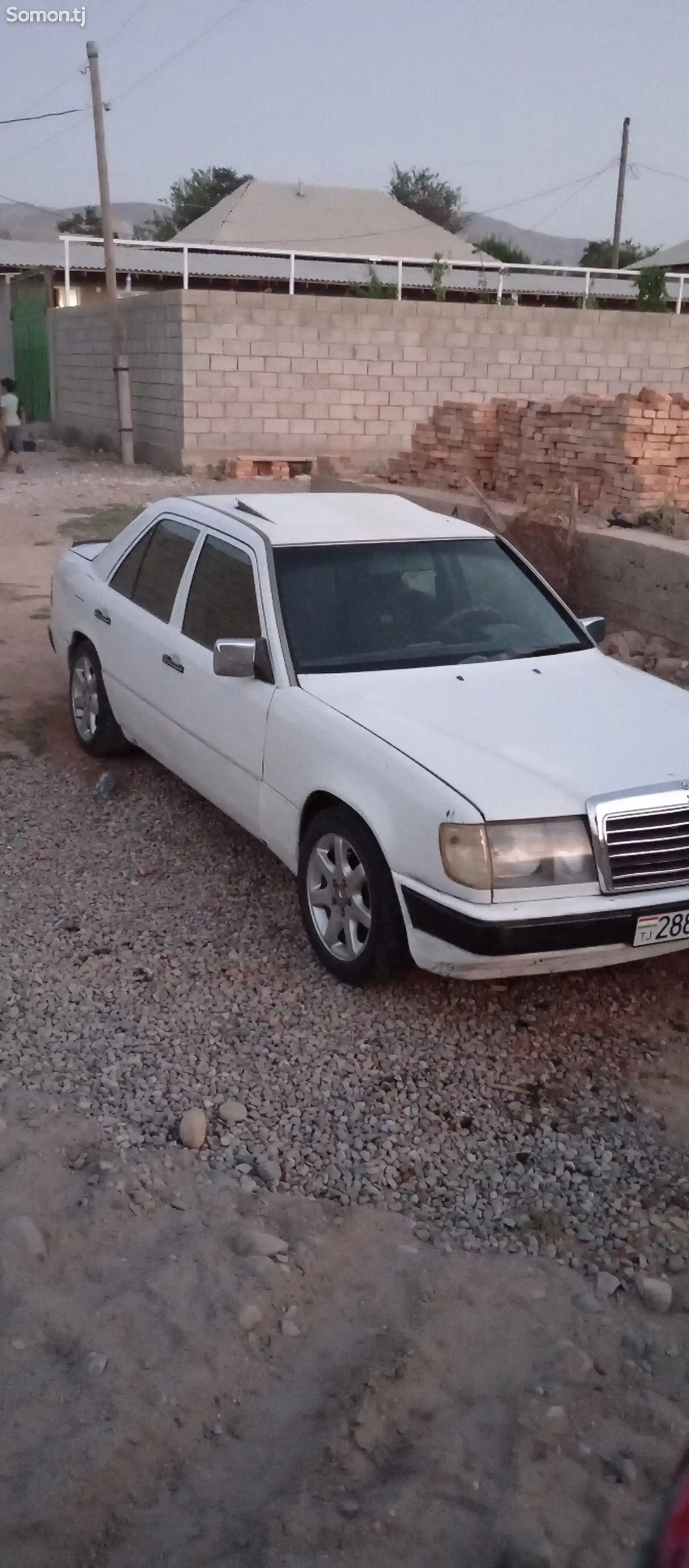 Mercedes-Benz W124, 1986-1