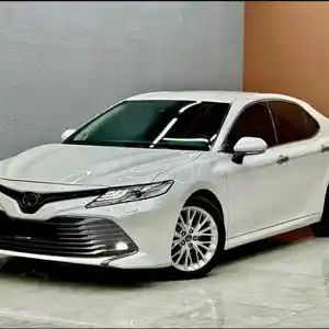 Toyota Camry, 2019