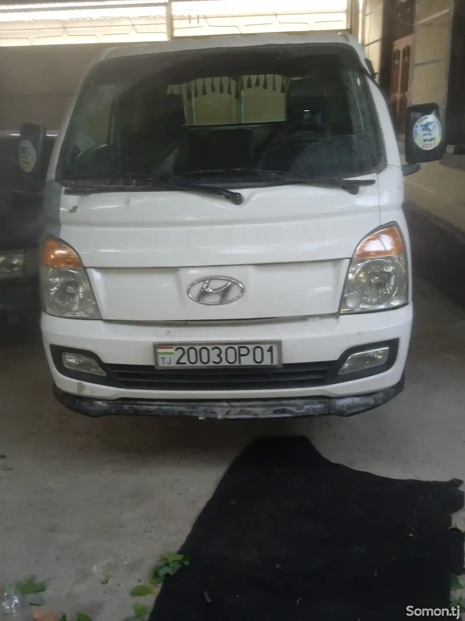 Бортовой автомобиль Hyundai Porter, 2011-1