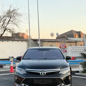 Toyota Camry, 2017