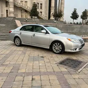 Toyota Avalon, 2011